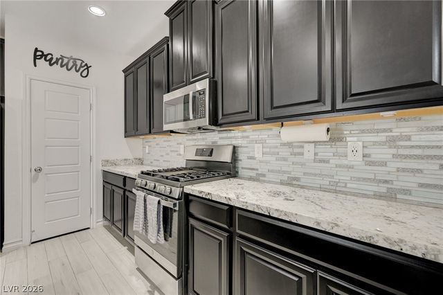 830 Star Estates Avenue, North Las Vegas, NV 89086