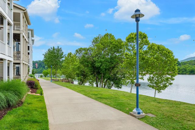 914 Spinnaker Way, Chattanooga, TN 37402