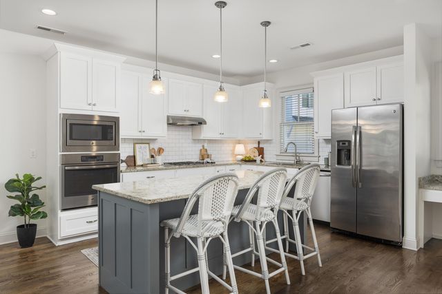 914 Spinnaker Way, Chattanooga, TN 37402