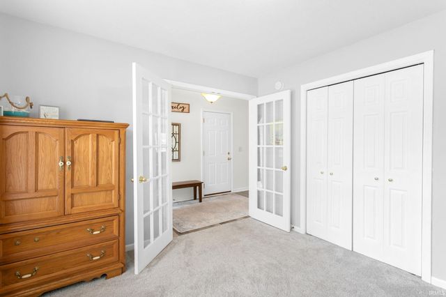 5570 Garden Terrace, South Bend, IN 46614