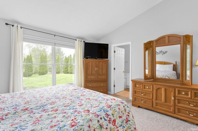 5570 Garden Terrace, South Bend, IN 46614
