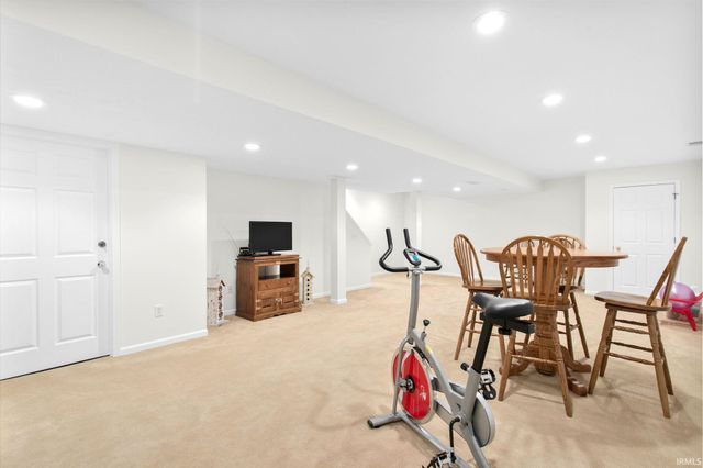 5570 Garden Terrace, South Bend, IN 46614