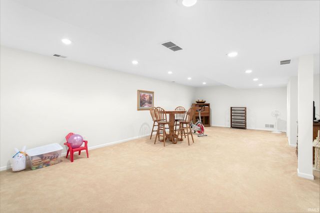 5570 Garden Terrace, South Bend, IN 46614
