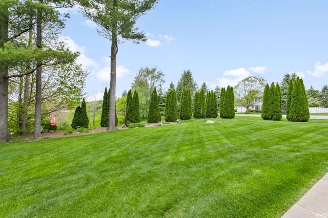 5570 Garden Terrace, South Bend, IN 46614