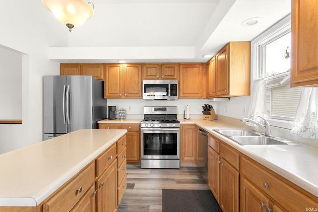5570 Garden Terrace, South Bend, IN 46614