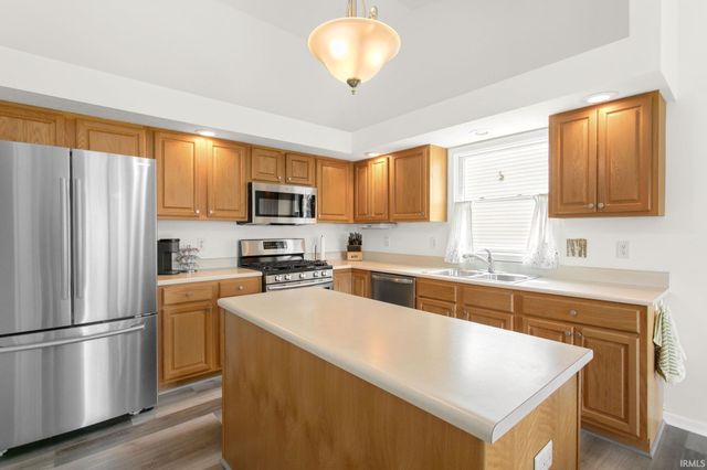 5570 Garden Terrace, South Bend, IN 46614