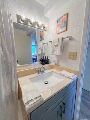 444 Niu Street 1105, Honolulu, HI 96815