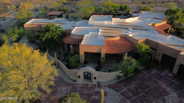 8903 N ARROYA GRANDE Drive, Phoenix, AZ 85028