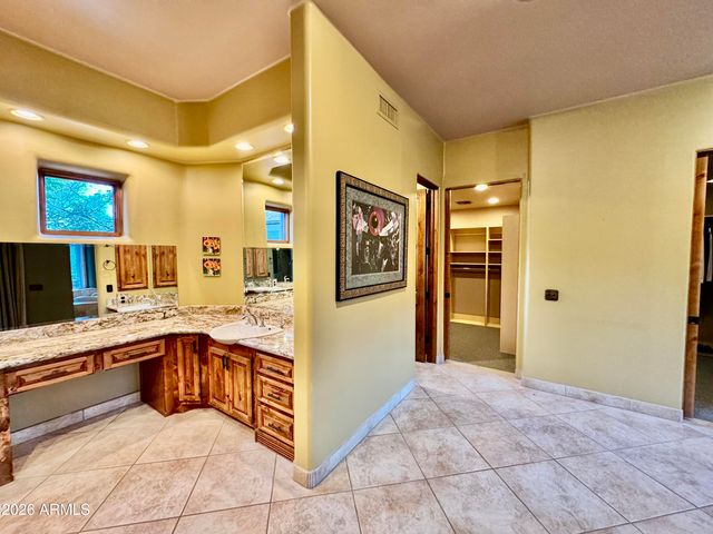 8903 N ARROYA GRANDE Drive, Phoenix, AZ 85028