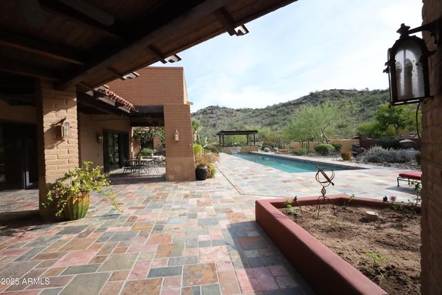 8903 N ARROYA GRANDE Drive, Phoenix, AZ 85028