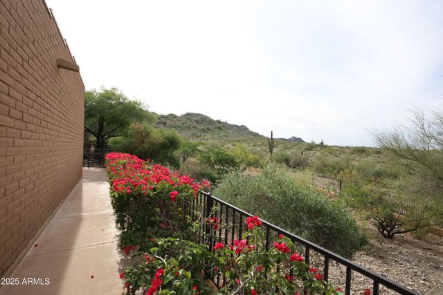 8903 N ARROYA GRANDE Drive, Phoenix, AZ 85028