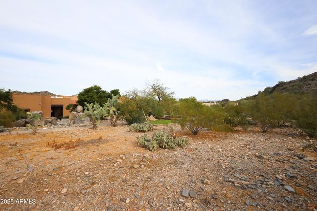 8903 N ARROYA GRANDE Drive, Phoenix, AZ 85028