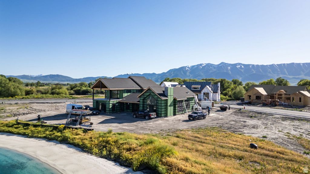 Image 14 of property listing at 1341 WILLOW LAKES DR #56, Logan, UT 84321