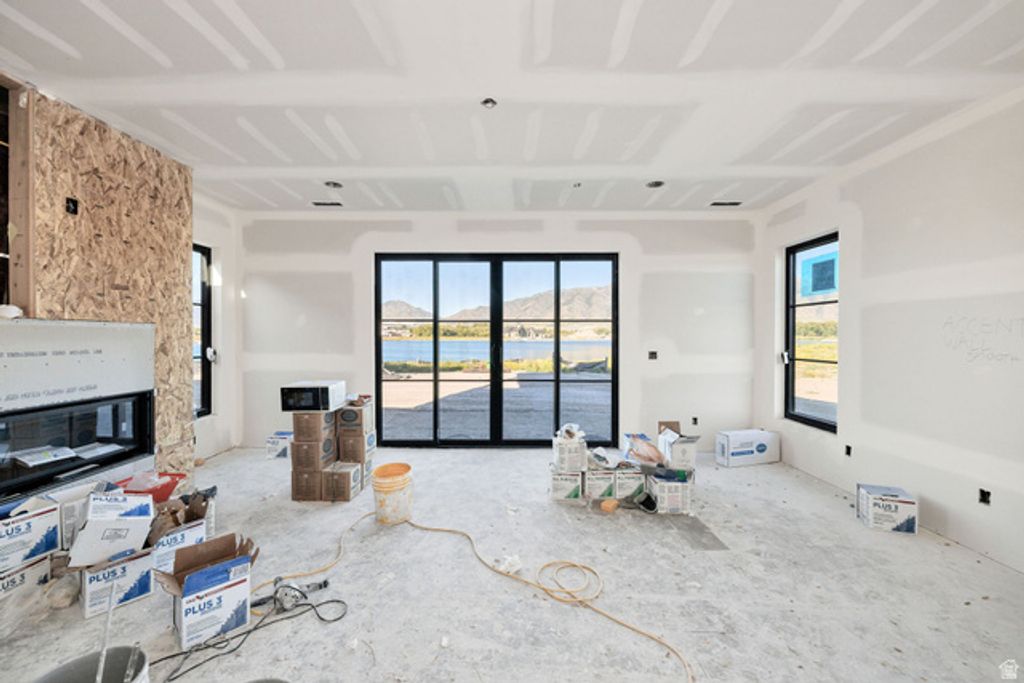 Image 4 of property listing at 1341 WILLOW LAKES DR #56, Logan, UT 84321