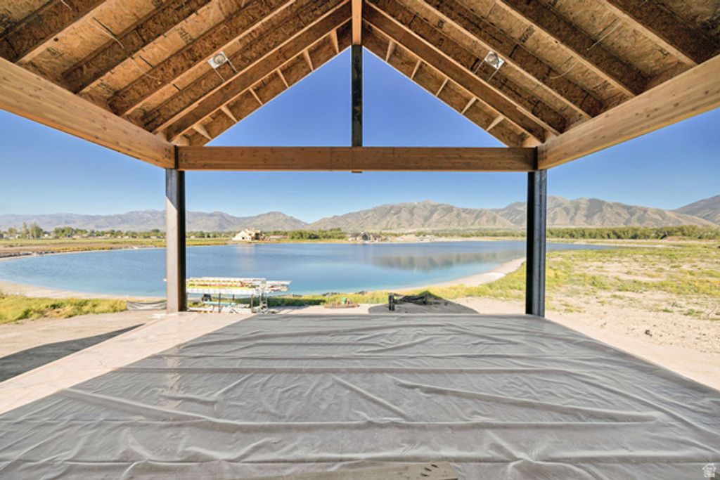 Image 10 of property listing at 1341 WILLOW LAKES DR #56, Logan, UT 84321
