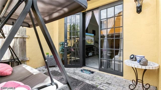 9080 Chula Vista ST 10401, Naples, FL 34113