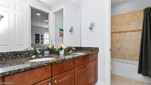 9080 Chula Vista ST 10401, Naples, FL 34113