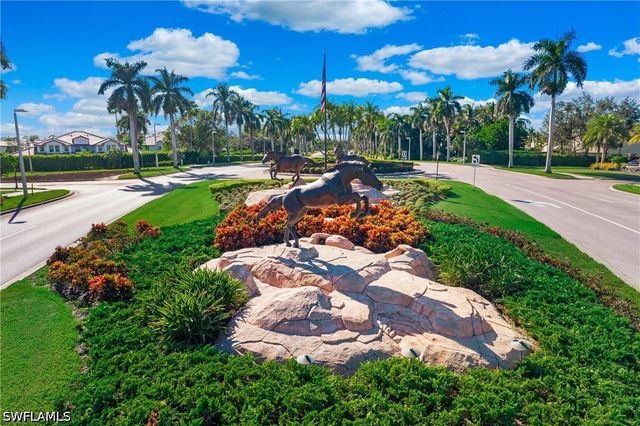 9080 Chula Vista ST 10401, Naples, FL 34113