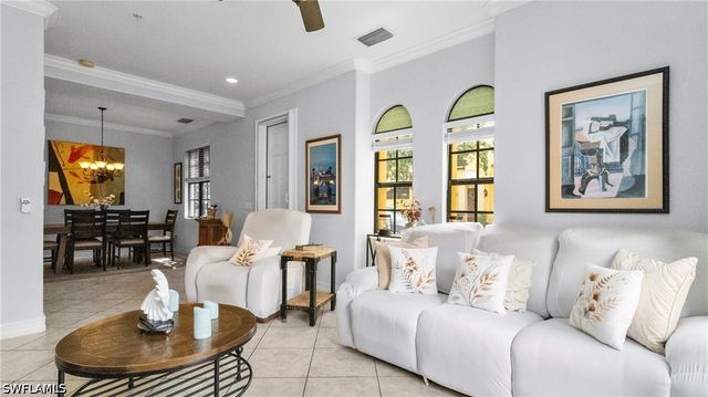 9080 Chula Vista ST 10401, Naples, FL 34113