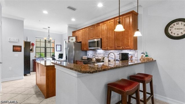 9080 Chula Vista ST 10401, Naples, FL 34113