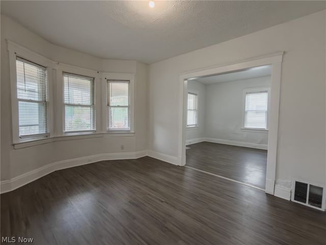 10209 Elwell Avenue, Cleveland, OH 44104