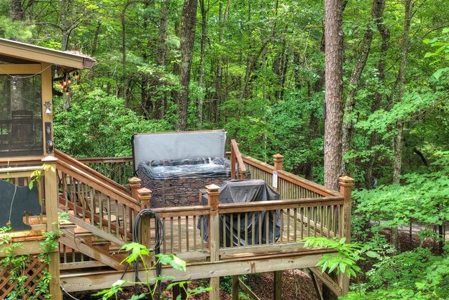 79 Maxwell Lane, Blue Ridge, GA 30513