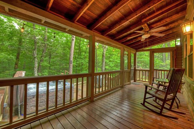 79 Maxwell Lane, Blue Ridge, GA 30513