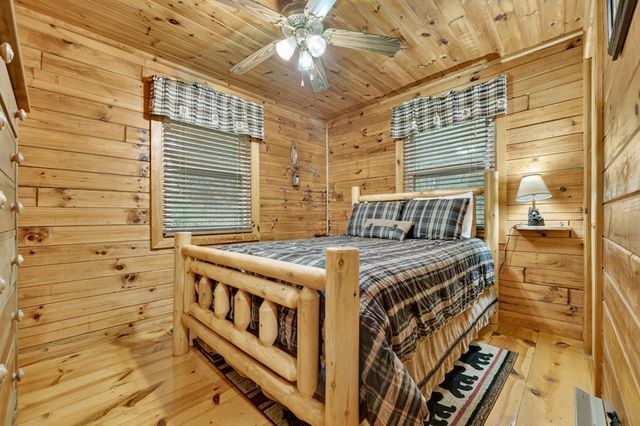 79 Maxwell Lane, Blue Ridge, GA 30513
