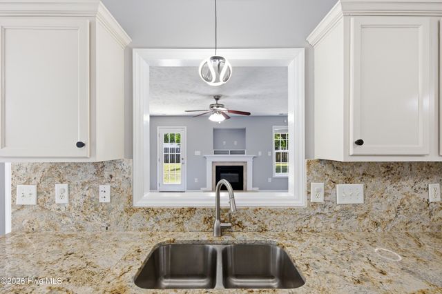 2206 Foster Gwin Lane, Fayetteville, NC 28304
