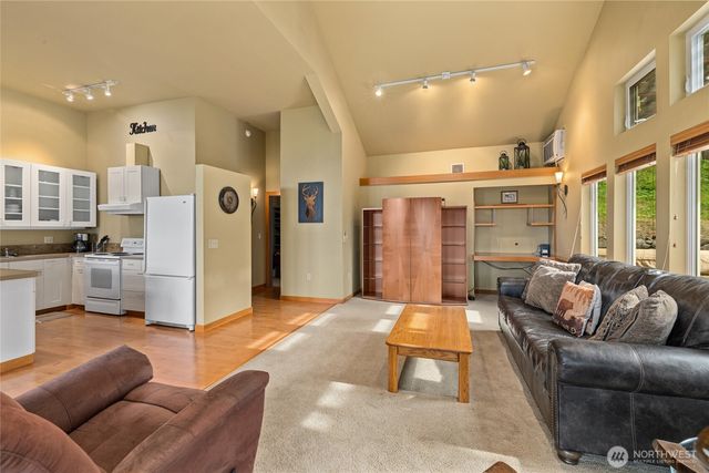 631 Thornton View Road, Cle Elum, WA 98922