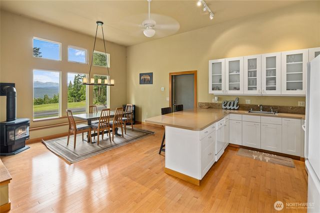 631 Thornton View Road, Cle Elum, WA 98922