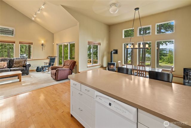631 Thornton View Road, Cle Elum, WA 98922