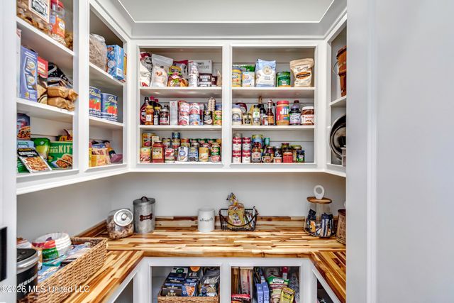 200 Herons Bay Circle, Madison, MS 39110