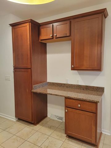2810 S Lenox STREET, Milwaukee, WI 53207