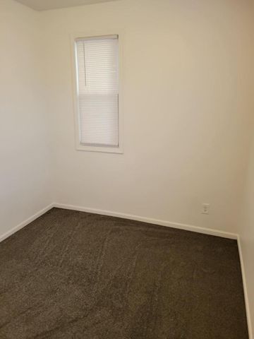 2810 S Lenox STREET, Milwaukee, WI 53207