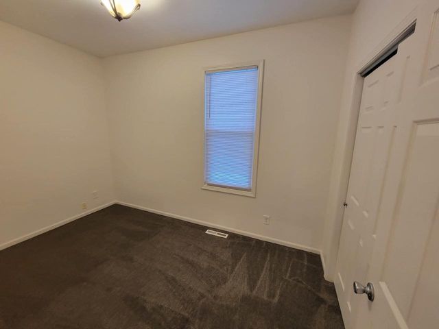 2810 S Lenox STREET, Milwaukee, WI 53207