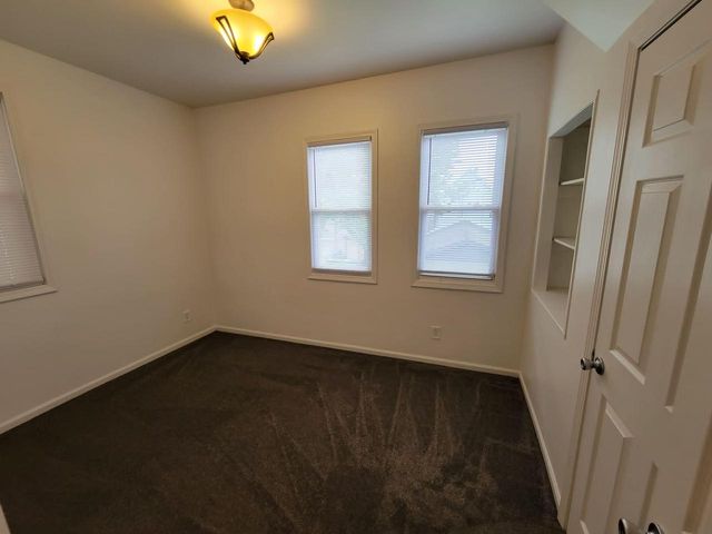 2810 S Lenox STREET, Milwaukee, WI 53207