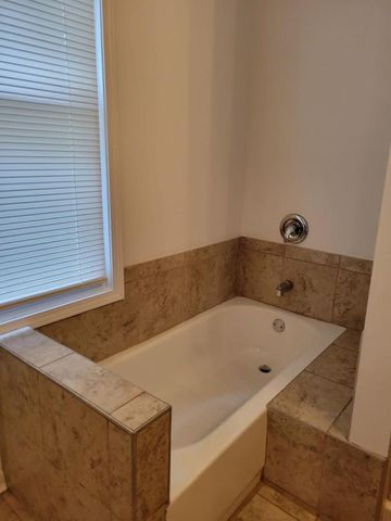 2810 S Lenox STREET, Milwaukee, WI 53207