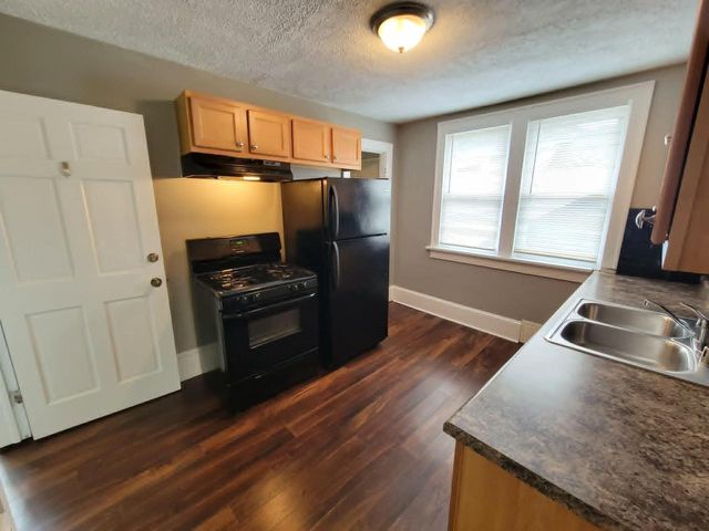 2810 S Lenox STREET, Milwaukee, WI 53207