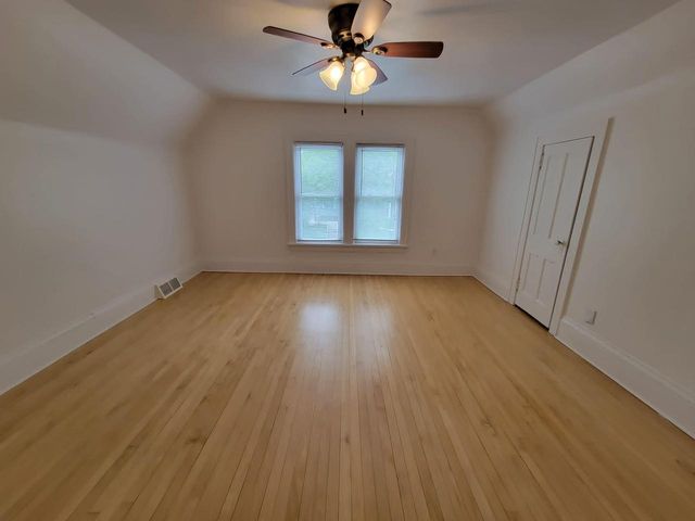 2810 S Lenox STREET, Milwaukee, WI 53207