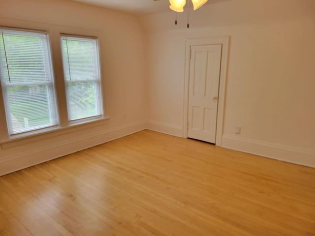 2810 S Lenox STREET, Milwaukee, WI 53207
