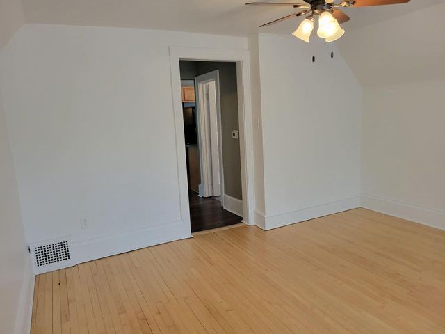 2810 S Lenox STREET, Milwaukee, WI 53207