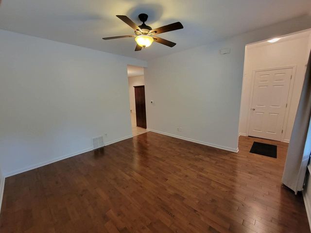 2810 S Lenox STREET, Milwaukee, WI 53207
