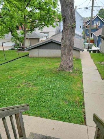 2810 S Lenox STREET, Milwaukee, WI 53207
