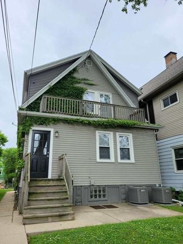 2810 S Lenox STREET, Milwaukee, WI 53207
