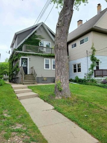 2810 S Lenox STREET, Milwaukee, WI 53207