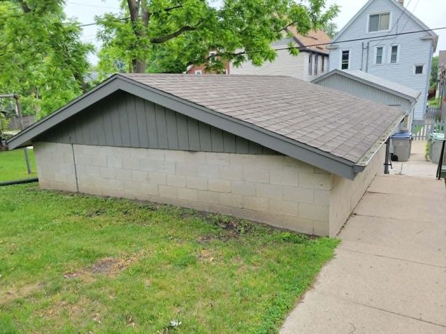 2810 S Lenox STREET, Milwaukee, WI 53207