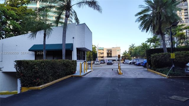 2201 Brickell Ave 96, Miami, FL 33129