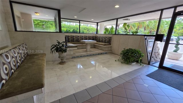 2201 Brickell Ave 96, Miami, FL 33129