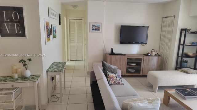 2201 Brickell Ave 96, Miami, FL 33129